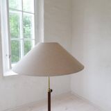Lampadaire en cuir marron et laiton patiné du milieu du siècle par Falkenbergs Belysning, Suède, années 1960
