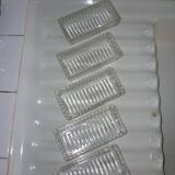 5 ramequins en verre moulé et dentelé