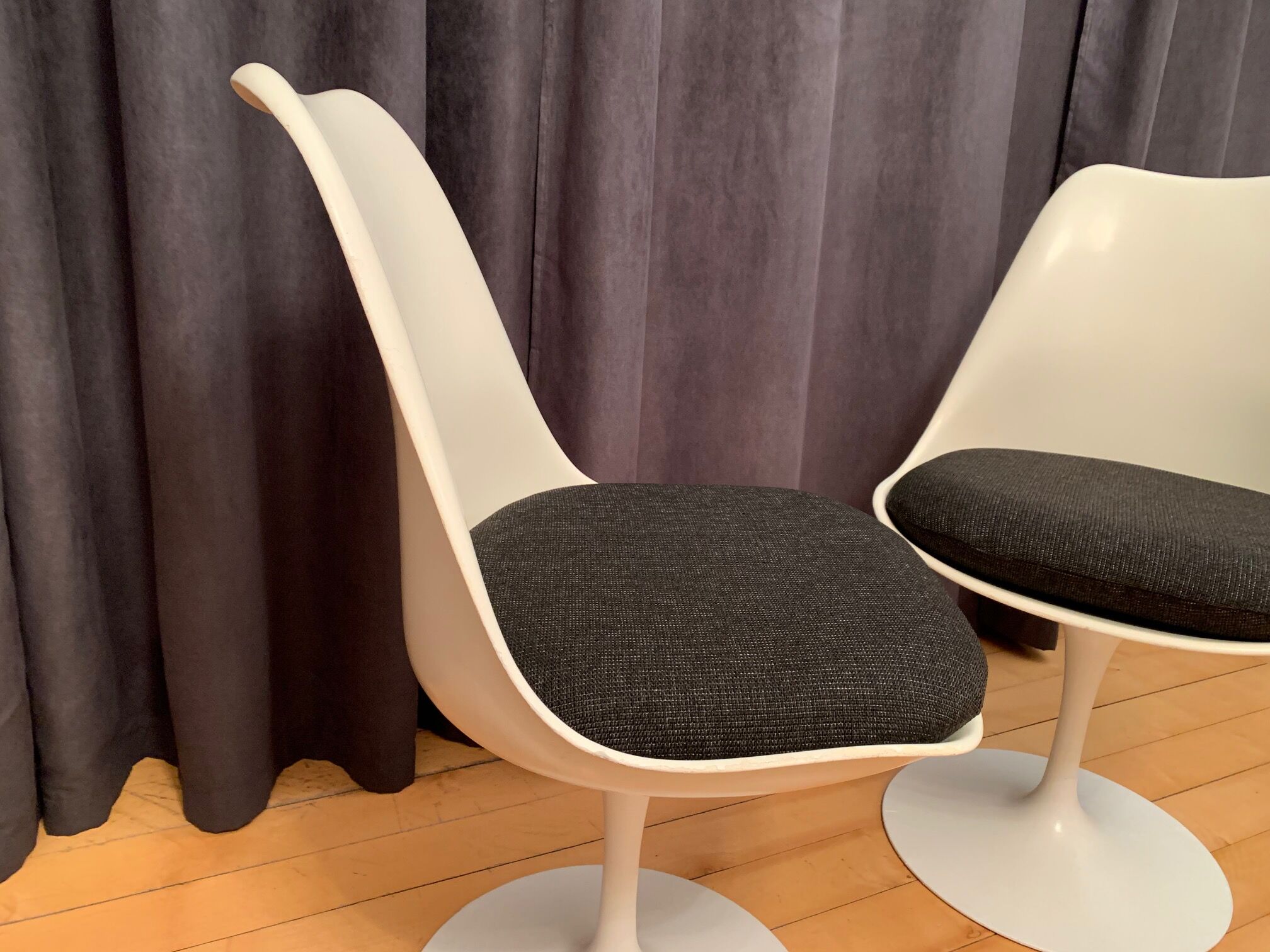 Paire de chaises Tulip modèle 151 conçue par Eero Saarinen, Knoll International, années 1950