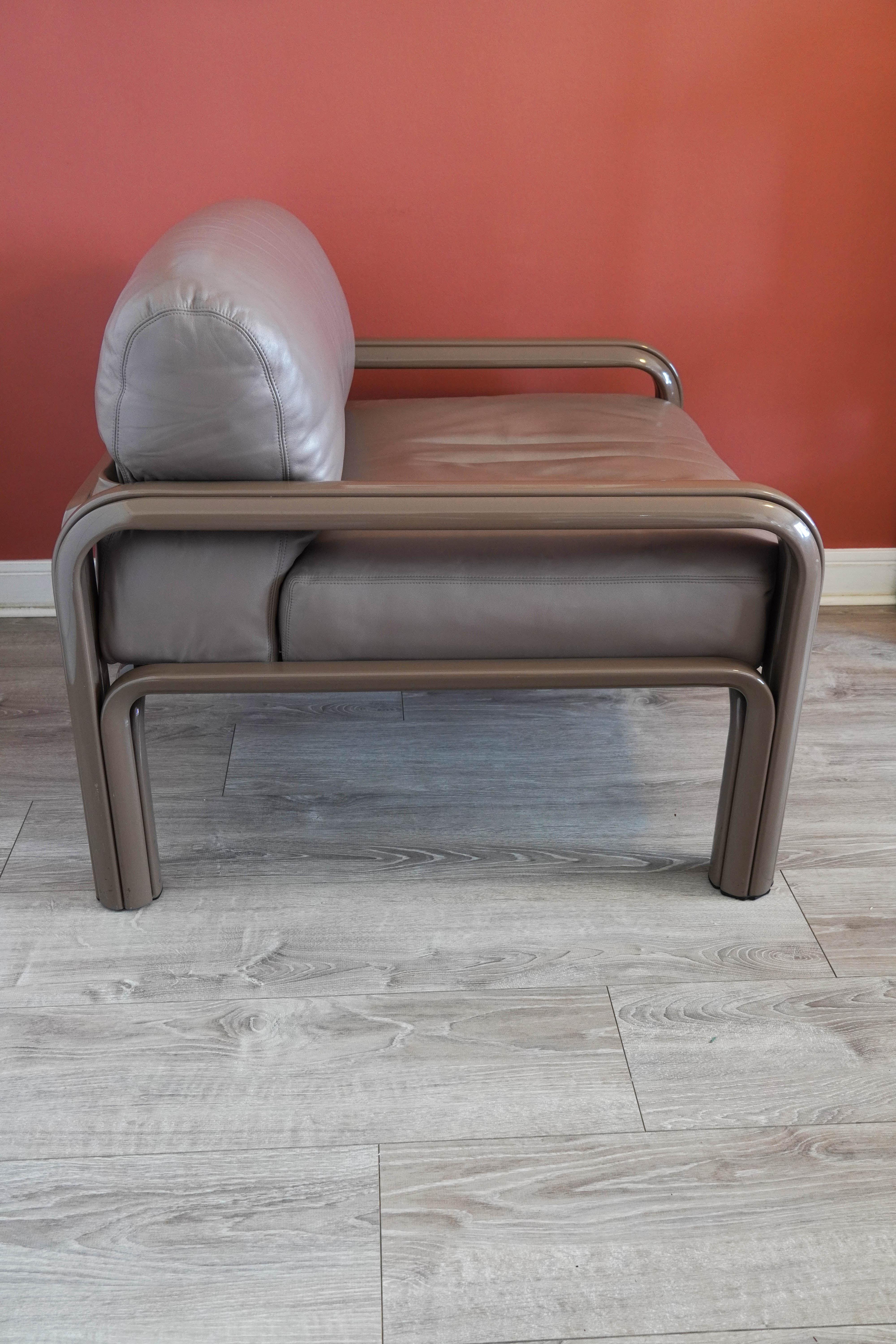 Orsay leather armchair by Gae Aulenty for Knoll