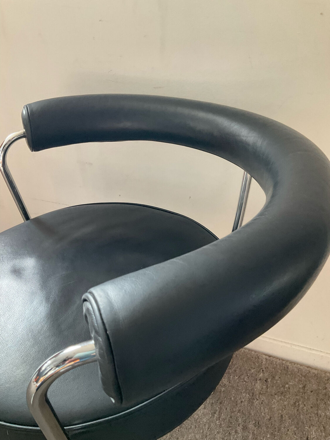 Swivel armchair of the 70