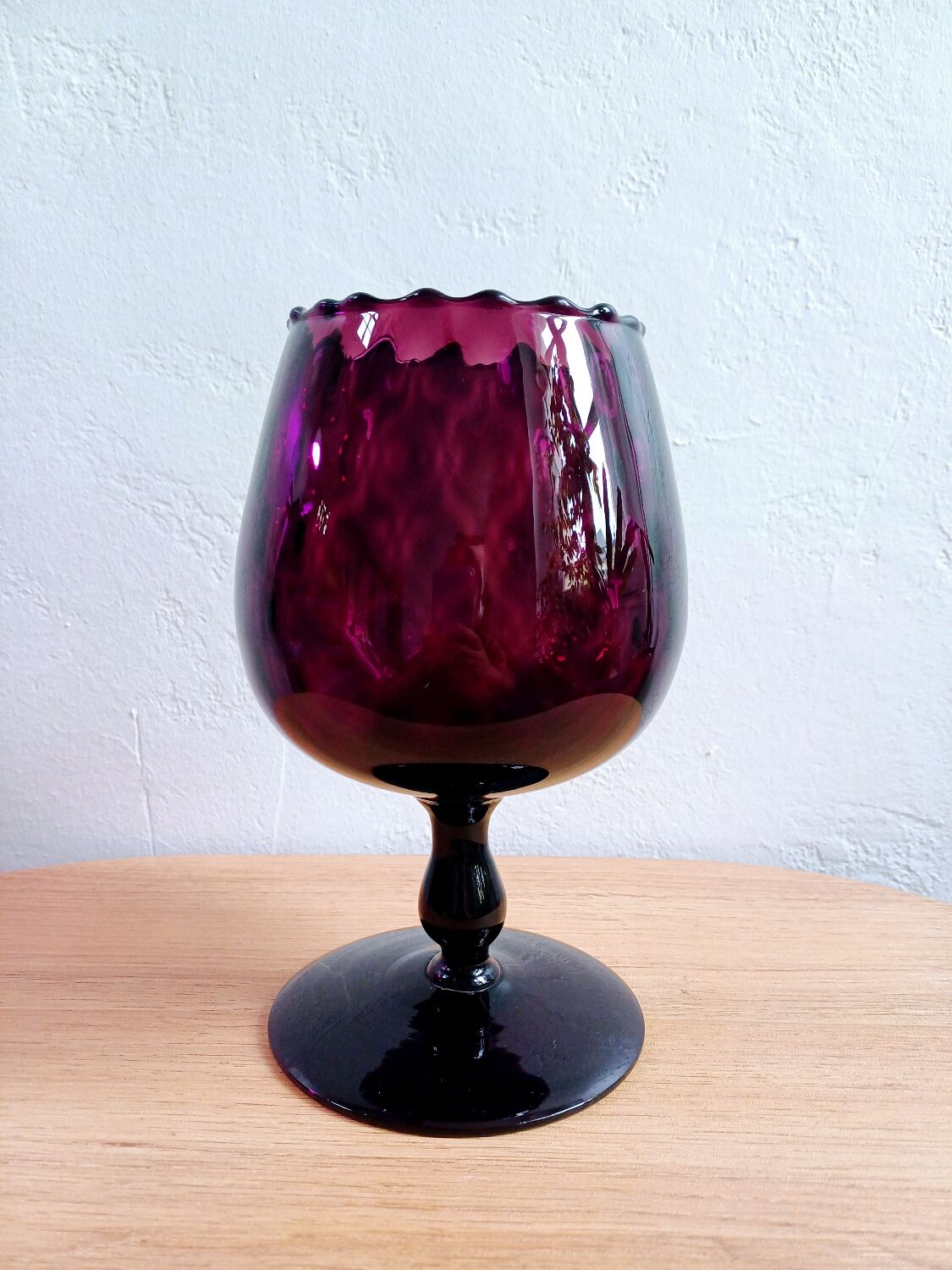 Vase en verre Empoli améthyste – Verre d'art italien soufflé à la main, milieu du siècle