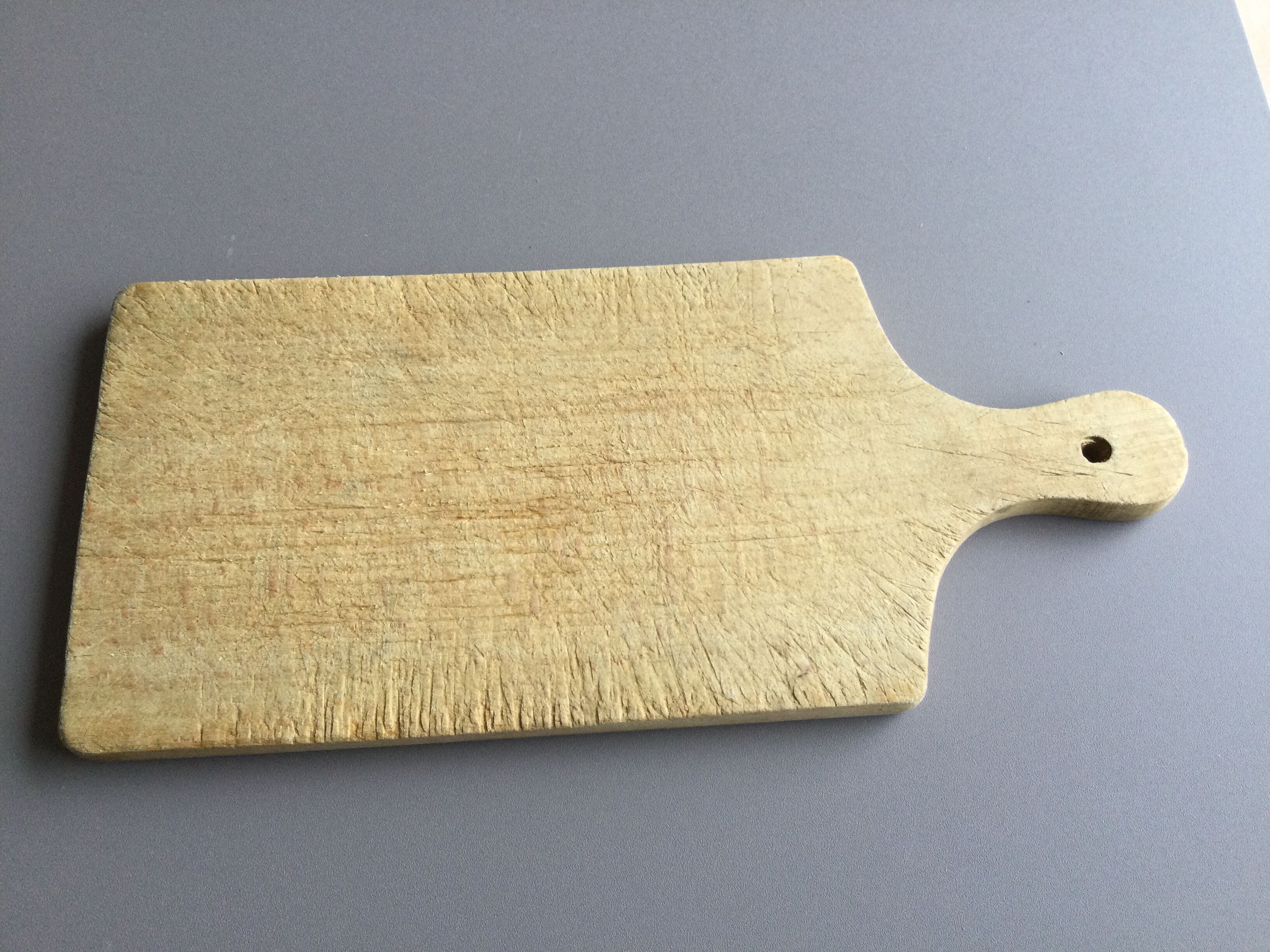 Wooden cutting board
