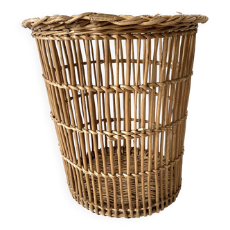 Rattan wastebasket