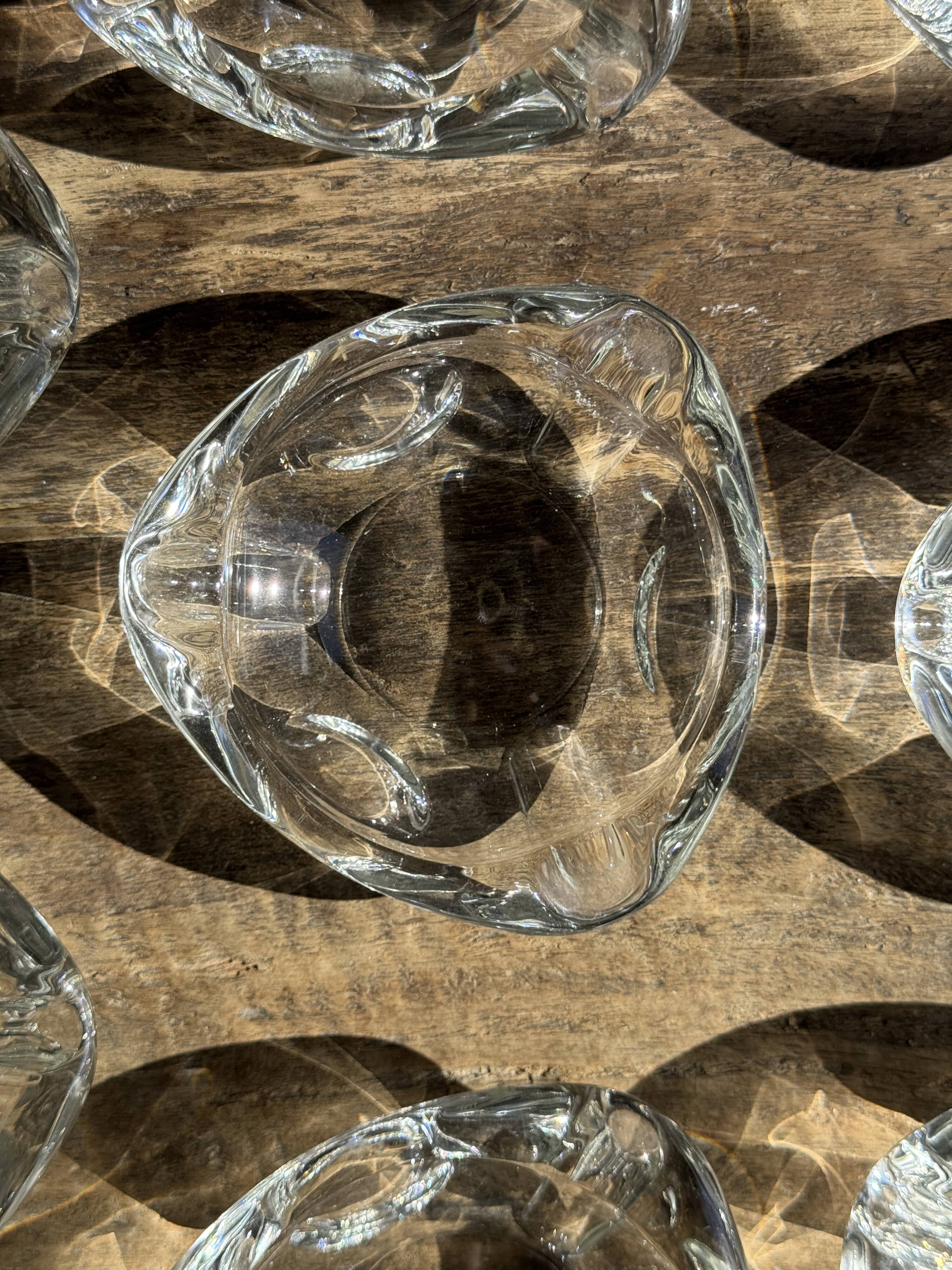 Set of 14 triangular glass ashtrays D13