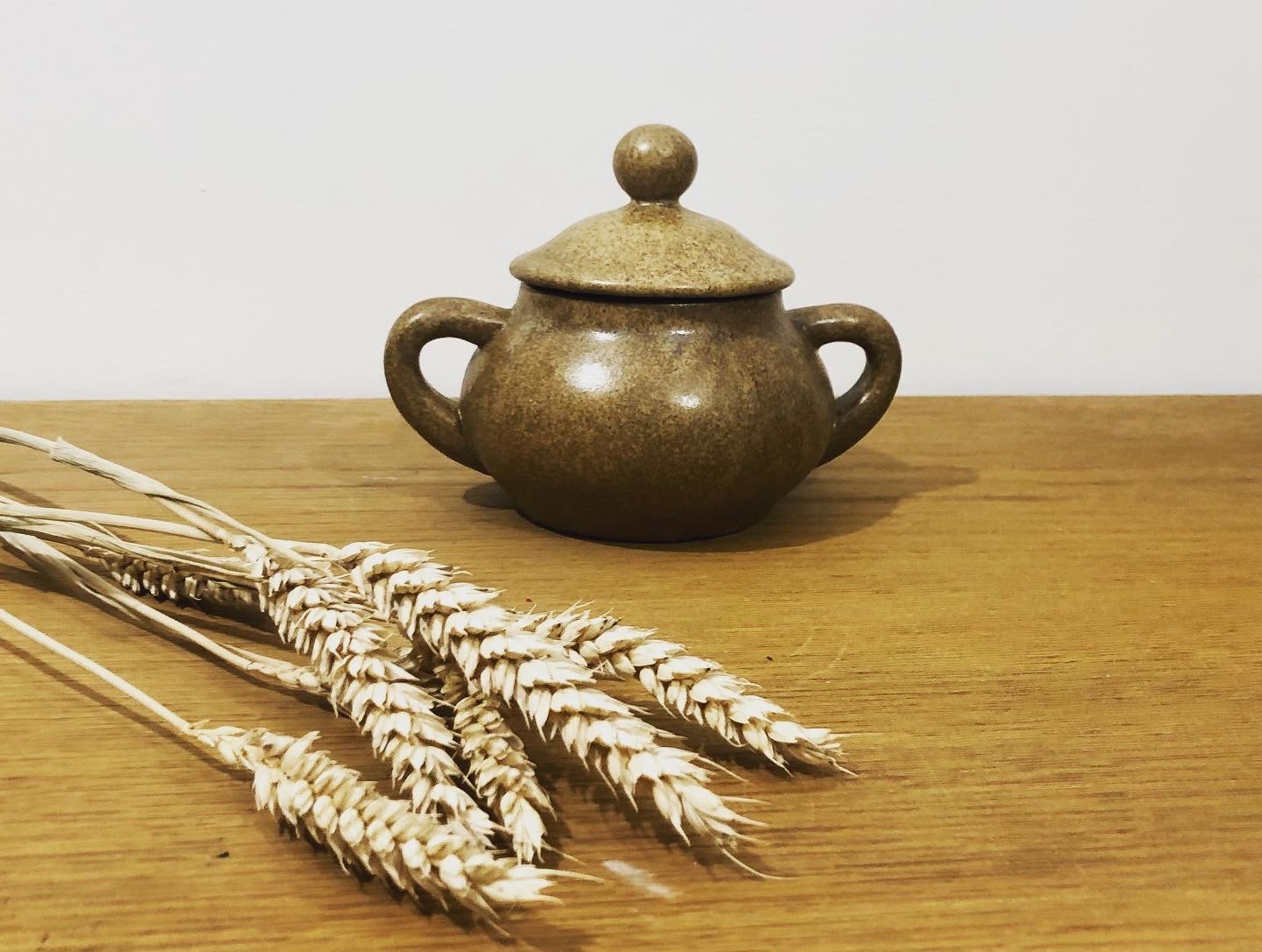 Stoneware sugar bowl
