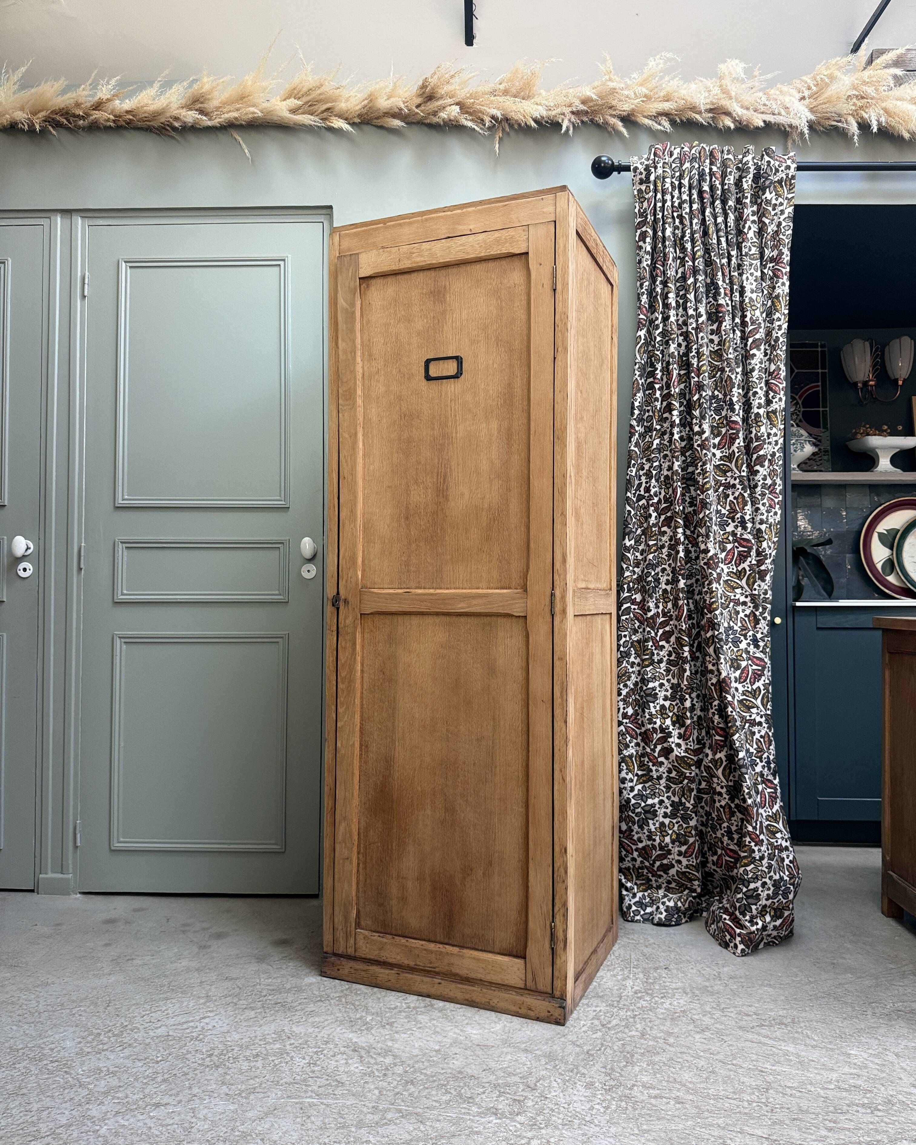 Vintage oak bonnetière (renovated)