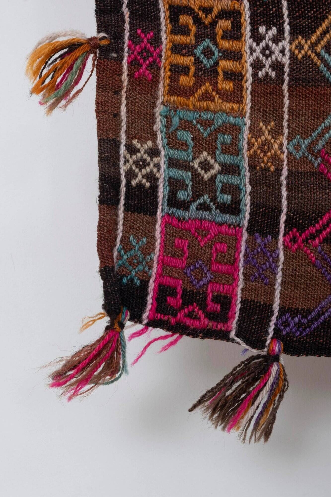 Vintage Turkish kilim, handwoven, 162x323 cm.