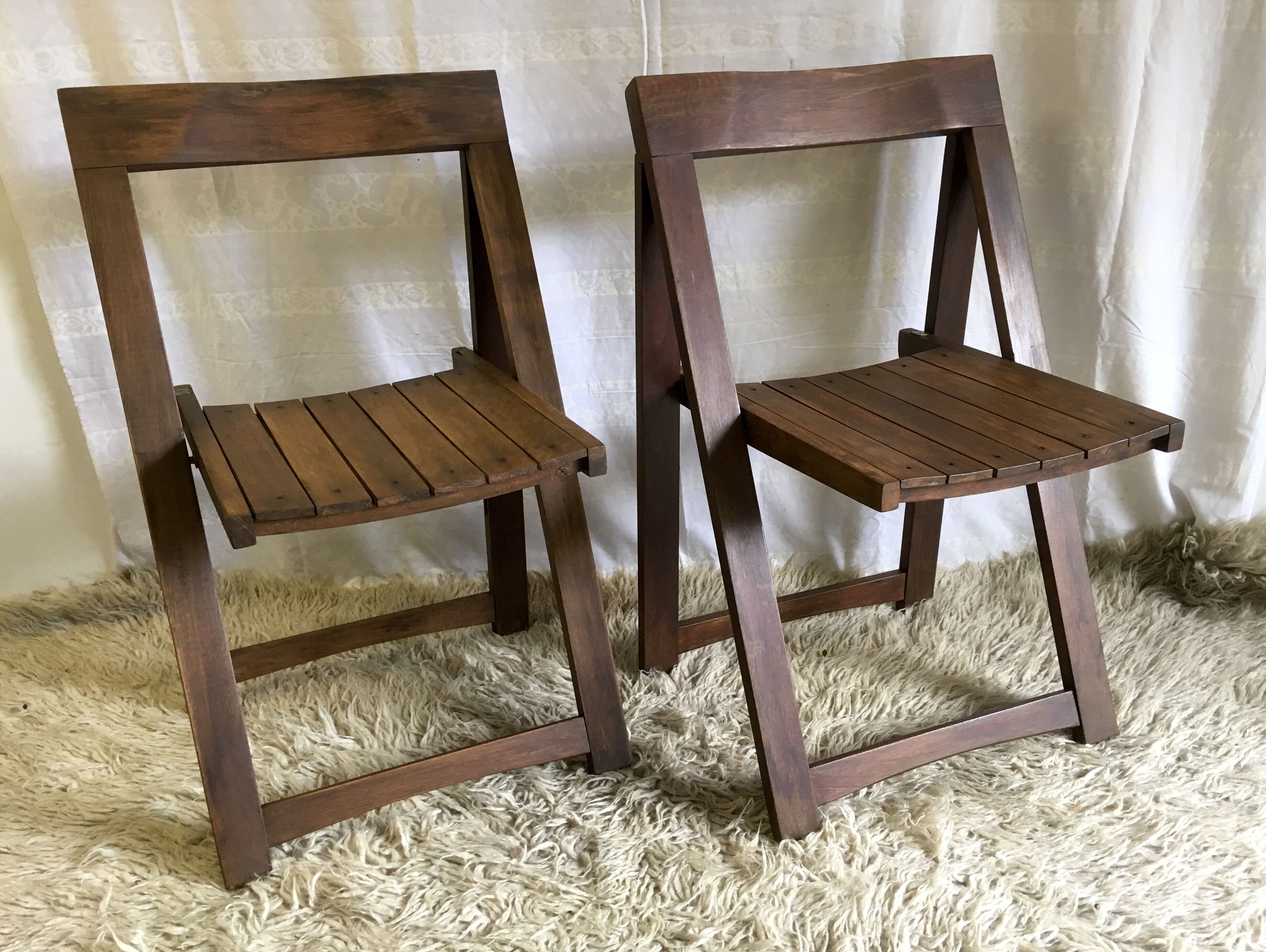 Duo of folding chairs 60s