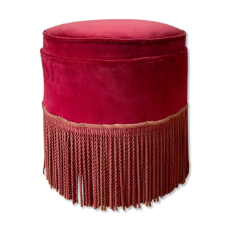 Red velvet pouf