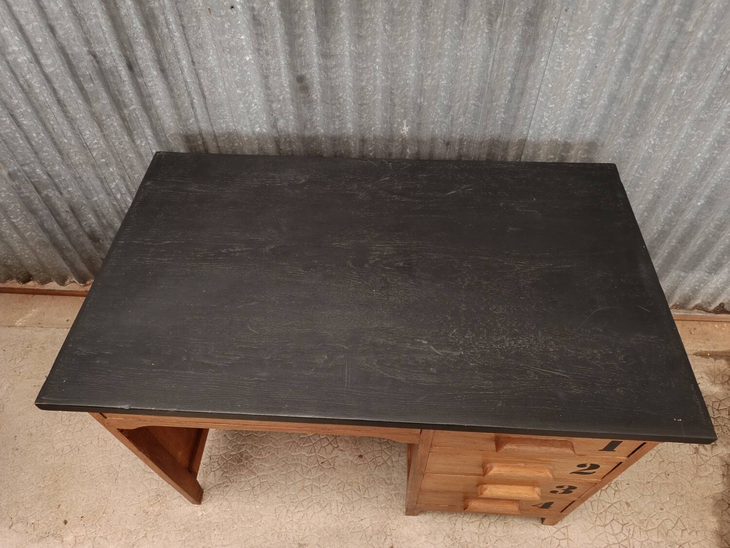 Bureau en bois massif vintage relooker