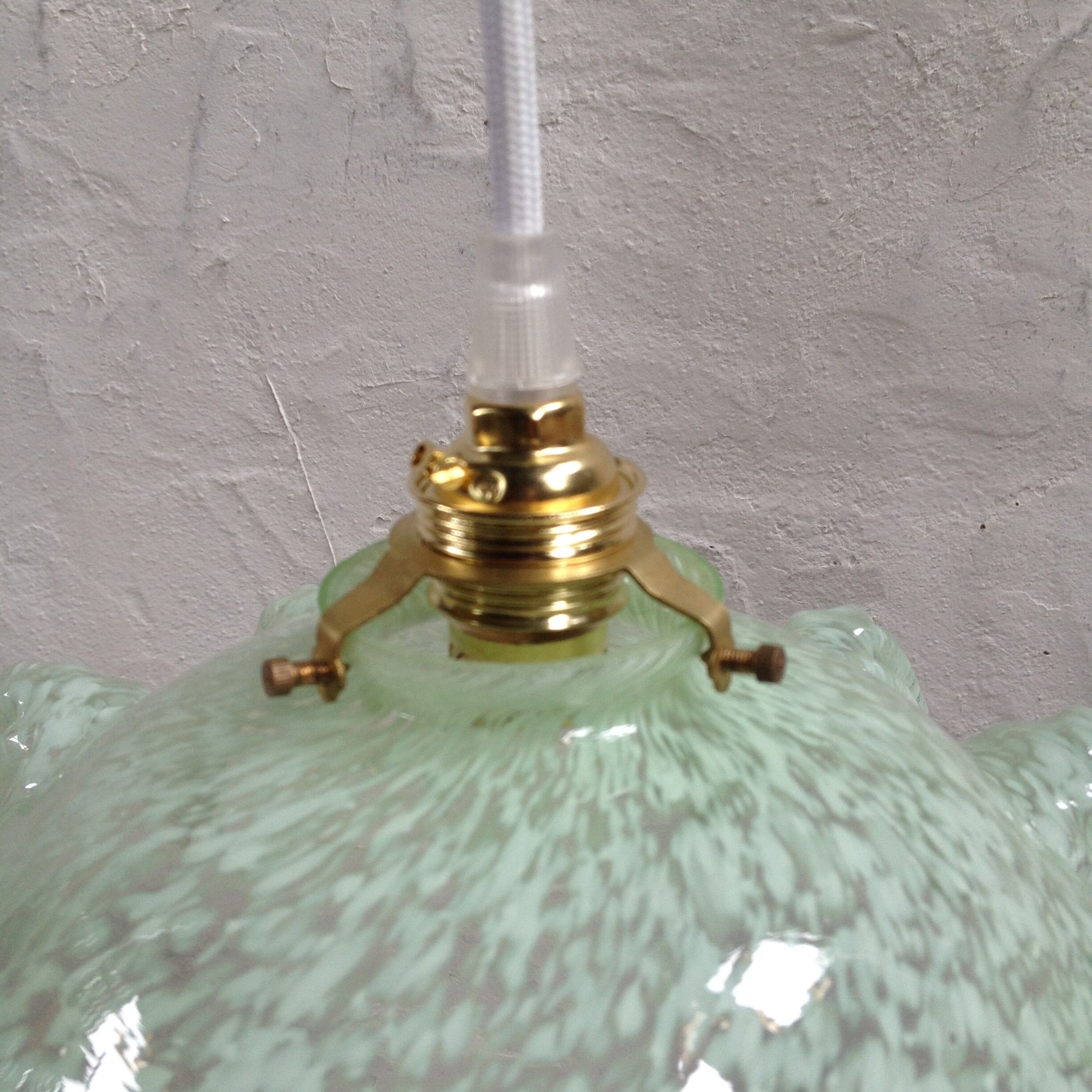 Suspension en verre de clichy vert mint