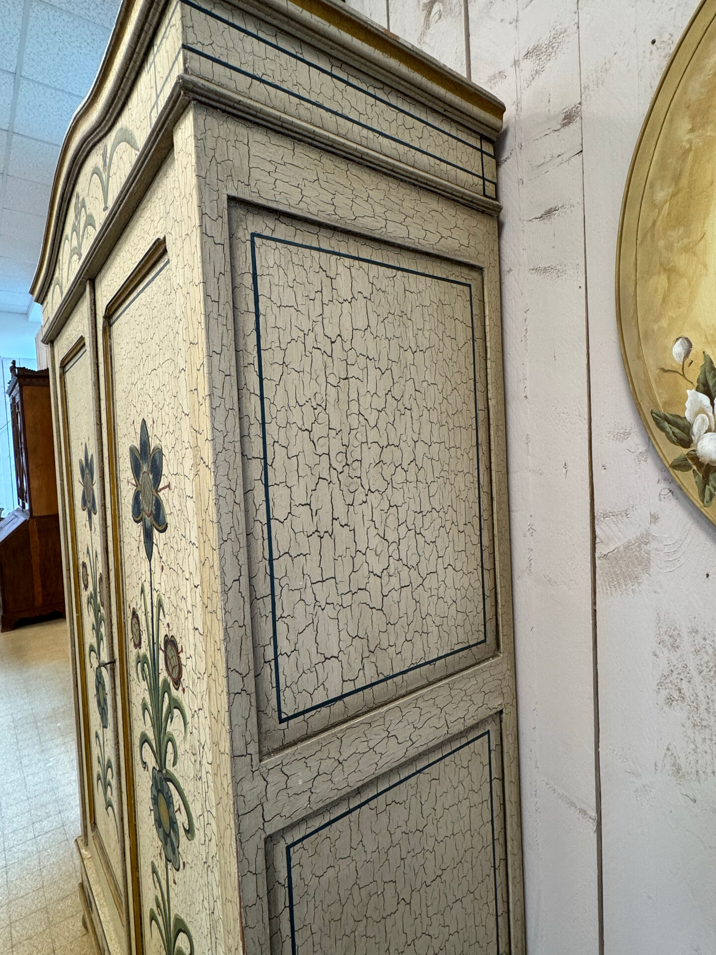 Vosgian wardrobe in painted wood