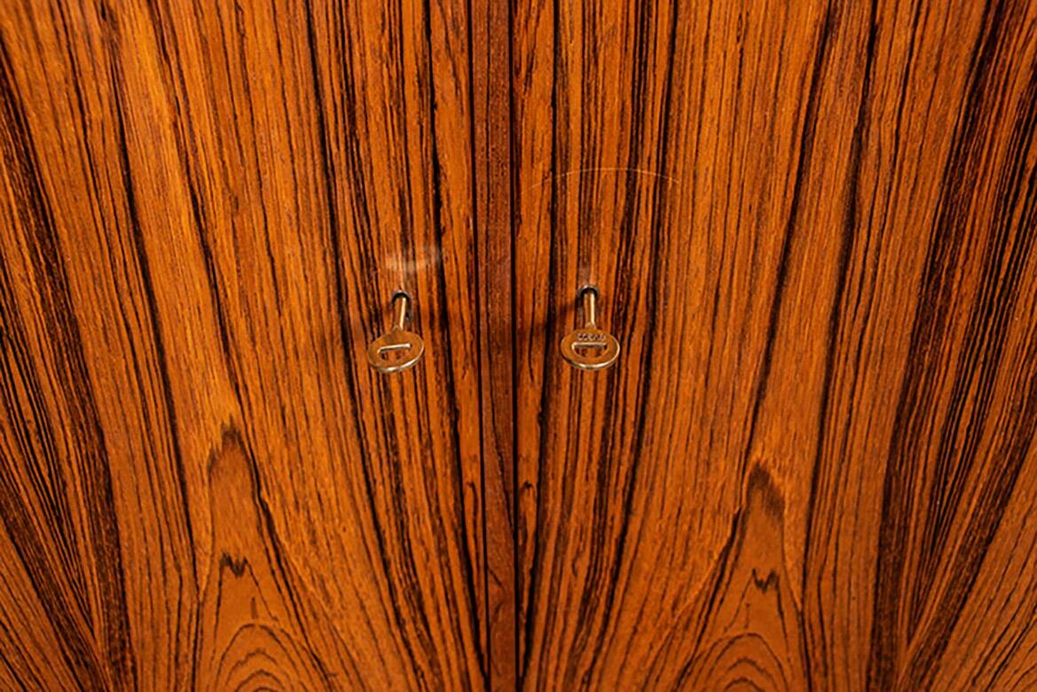 High cabinet, Bar, Danish in rosewood model 6201 by Hans Olsen 1960.