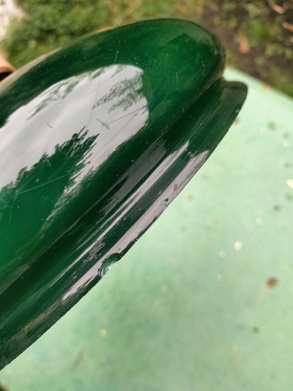 Green opaline suspension