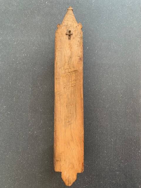 Socle mural en bois sculpté pour statue du 19e siècle