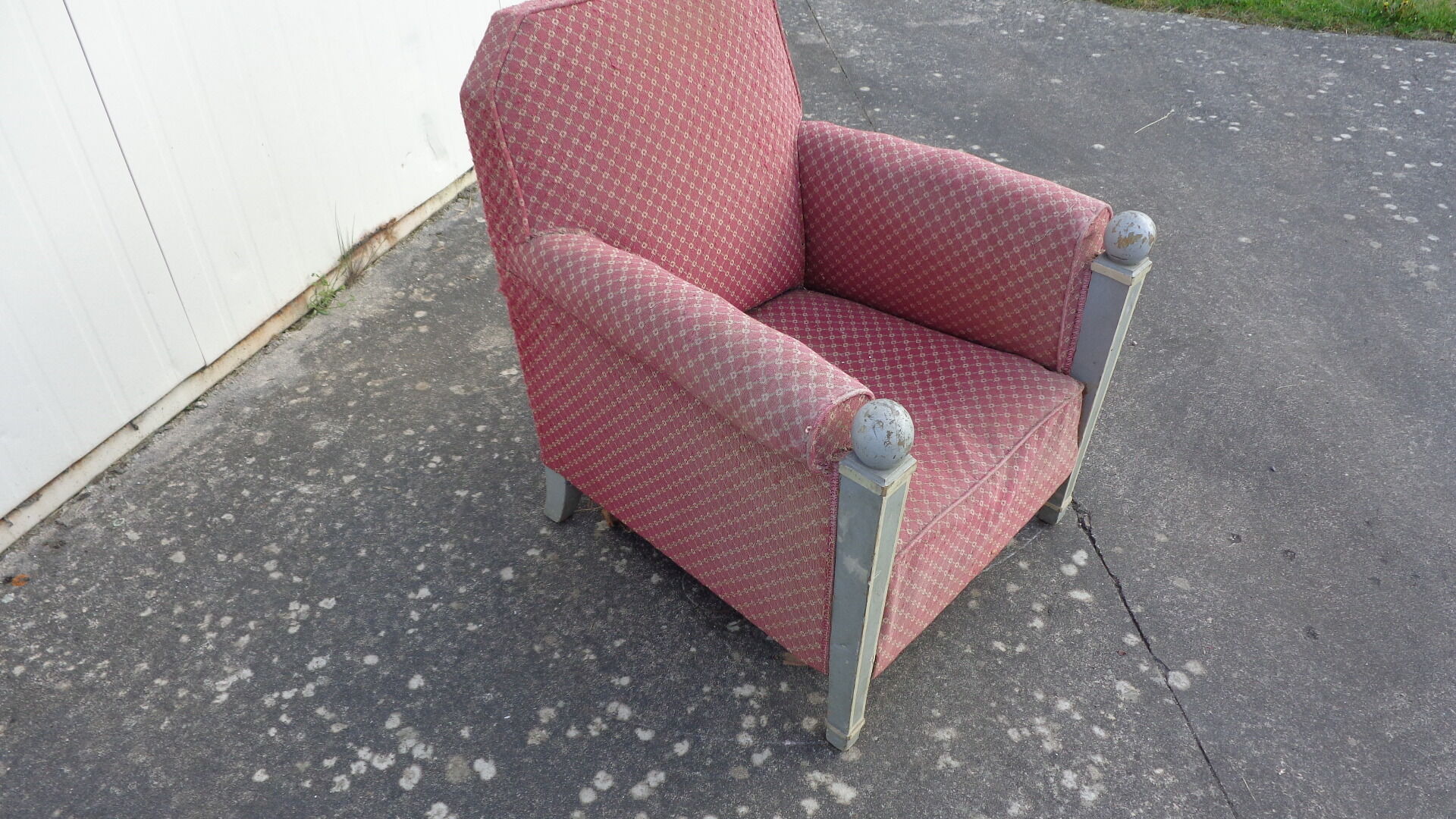 Empire armchair to restore