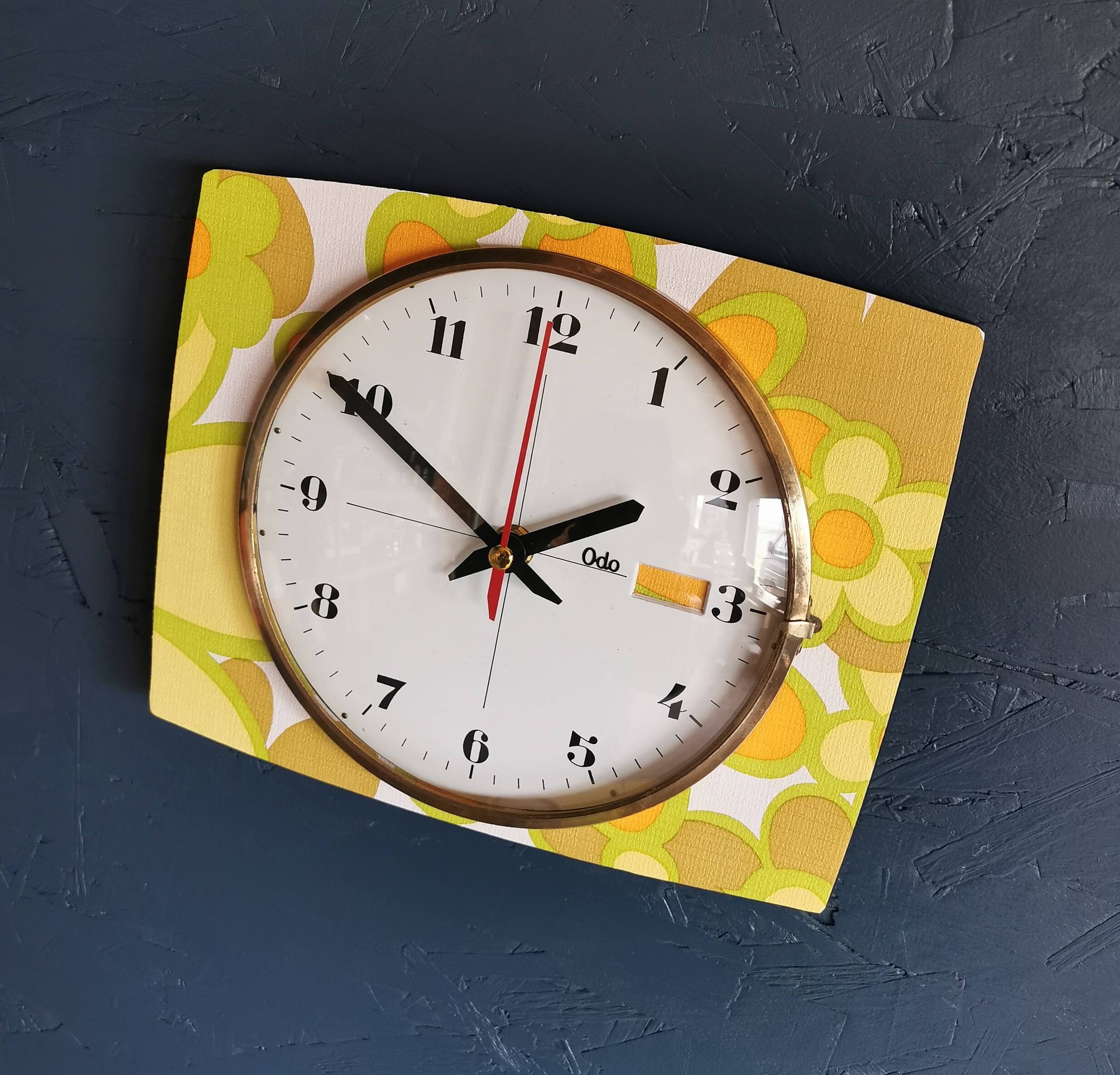 Vintage formica clock rectangular silent wall pendulum "Odo flowers"