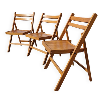 Set of 3 vintage folding chairs