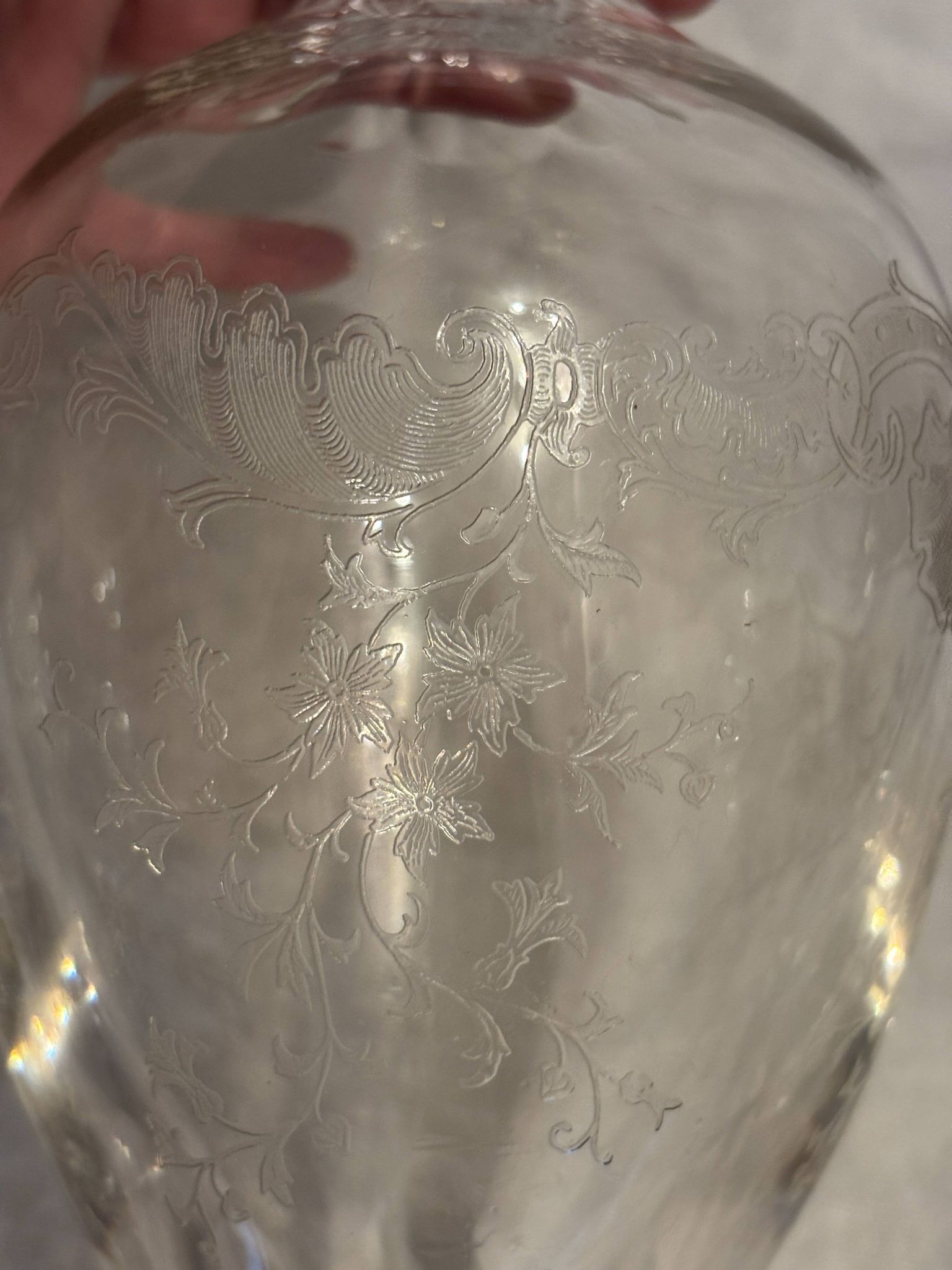 Antique engraved crystal carafe – floral decoration – matching Saint-Louis
