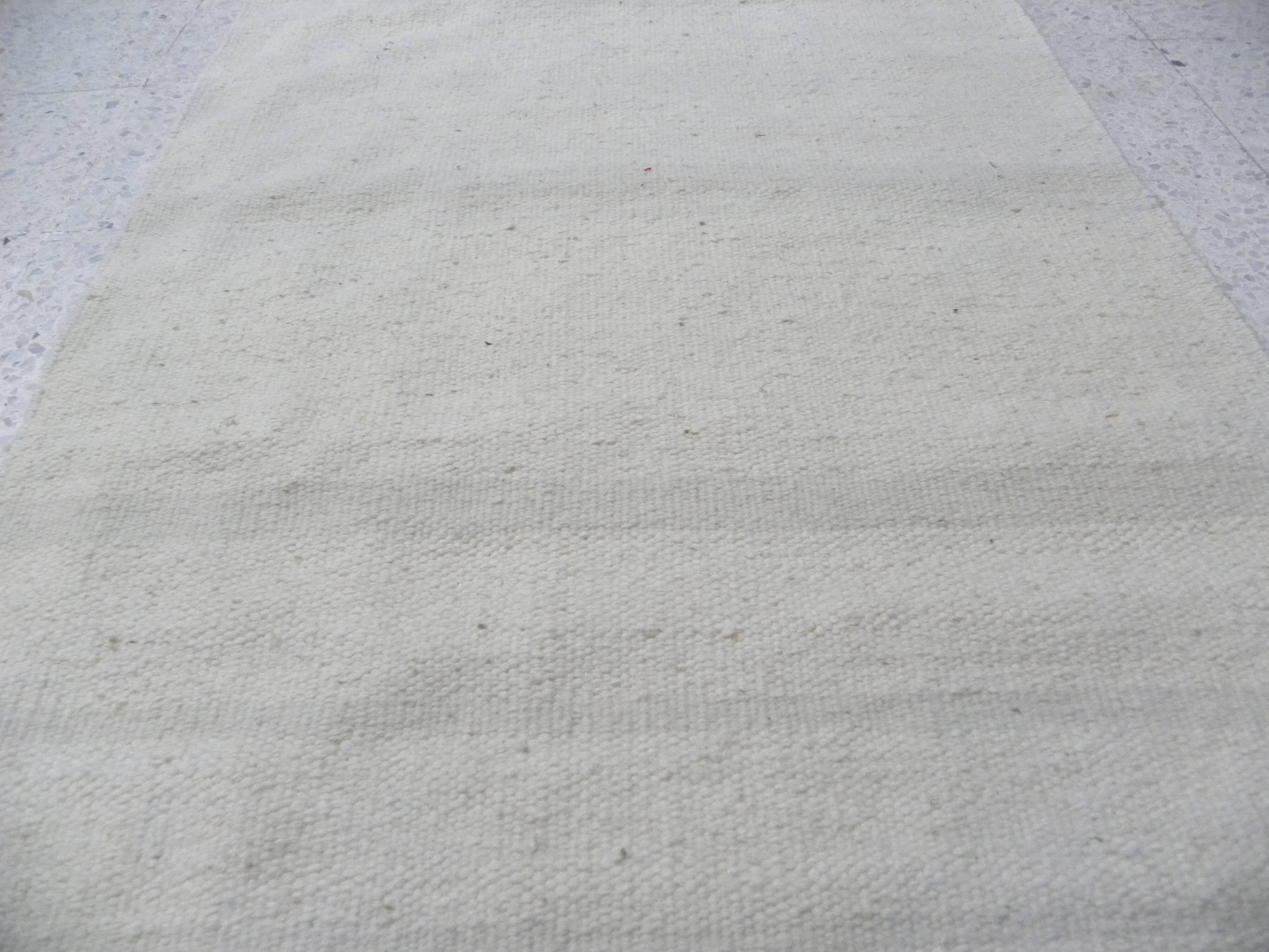 Hand-knotted Traditional Artisan Rug in Beige Ecru without Pattern