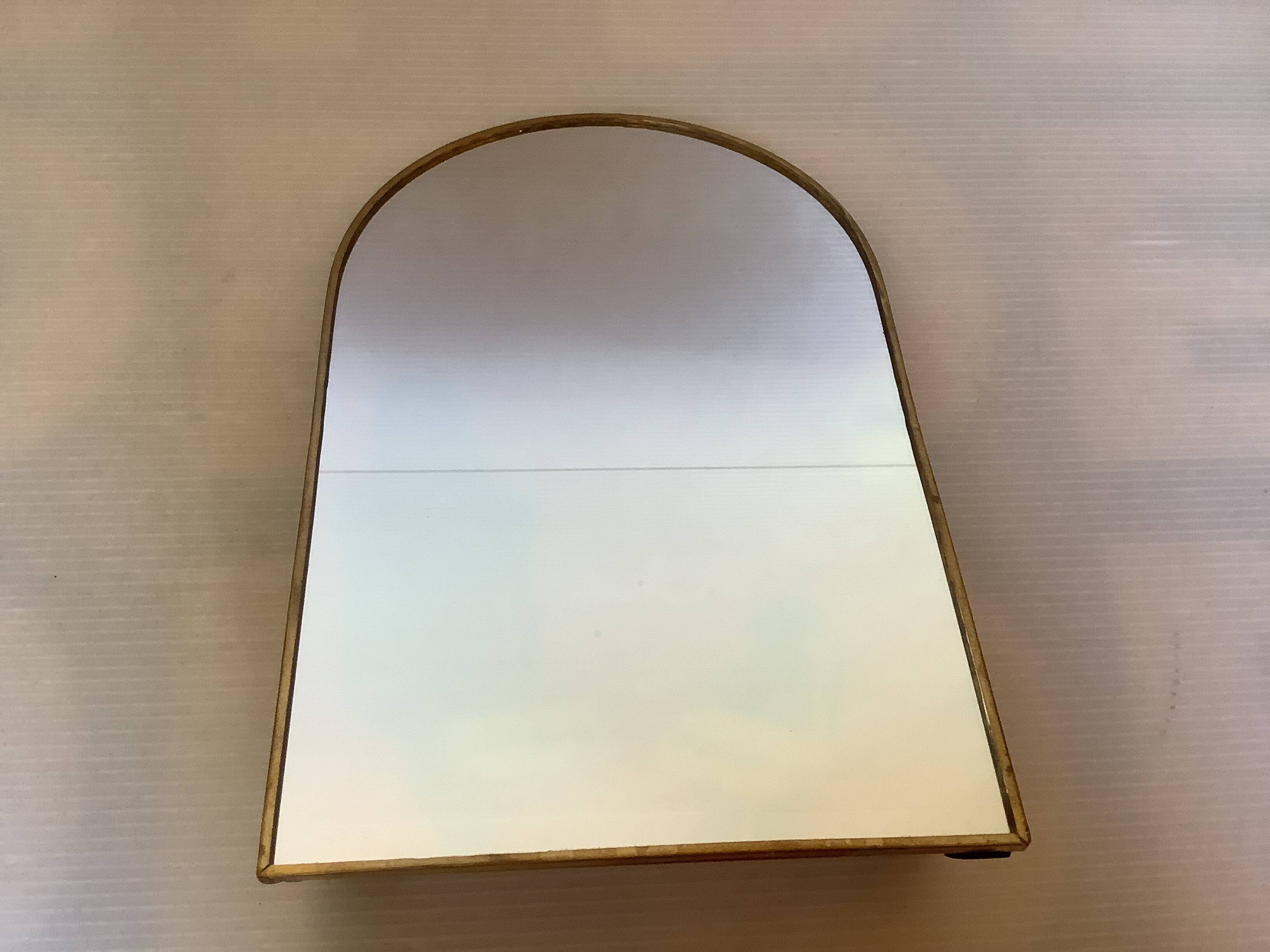 Petit miroir de table en laiton