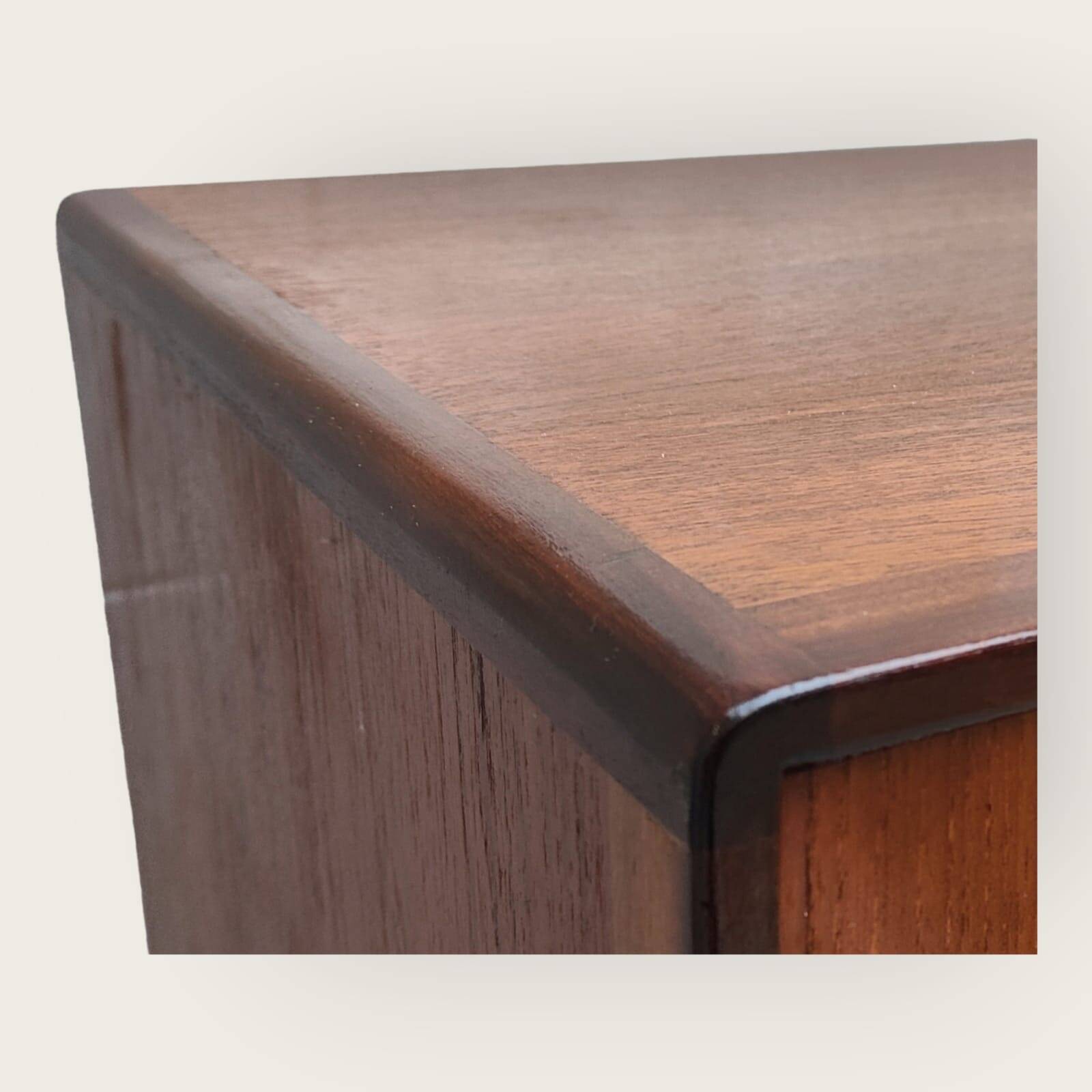 Armoire du milieu du siècle