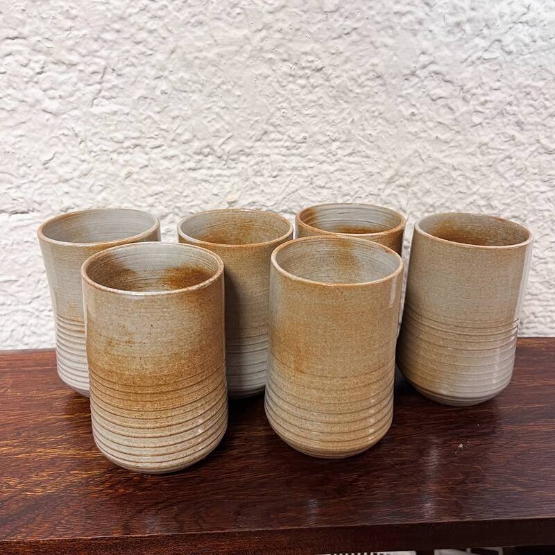 Stoneware tumbler