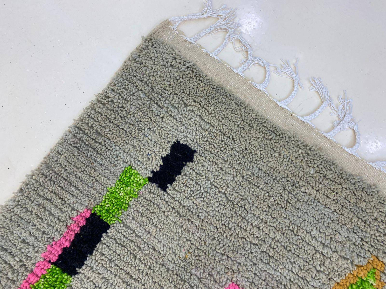 Traditional Berber rug in natural wool 3x2 m