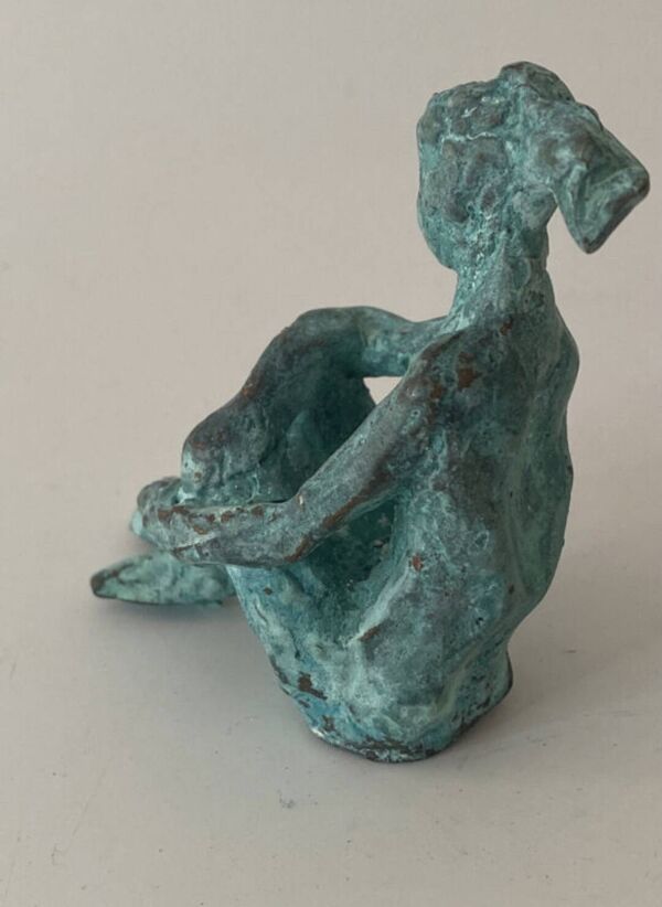 Femme assise - bronze original d’art