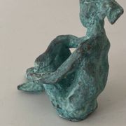 Femme assise - bronze original d’art