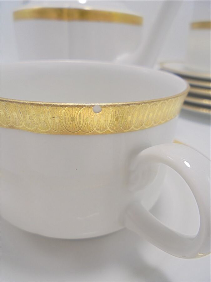 Coffee or tea set in German porcelain