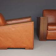 Paire de fauteuils en cuir Art Déco. Années 1940.
