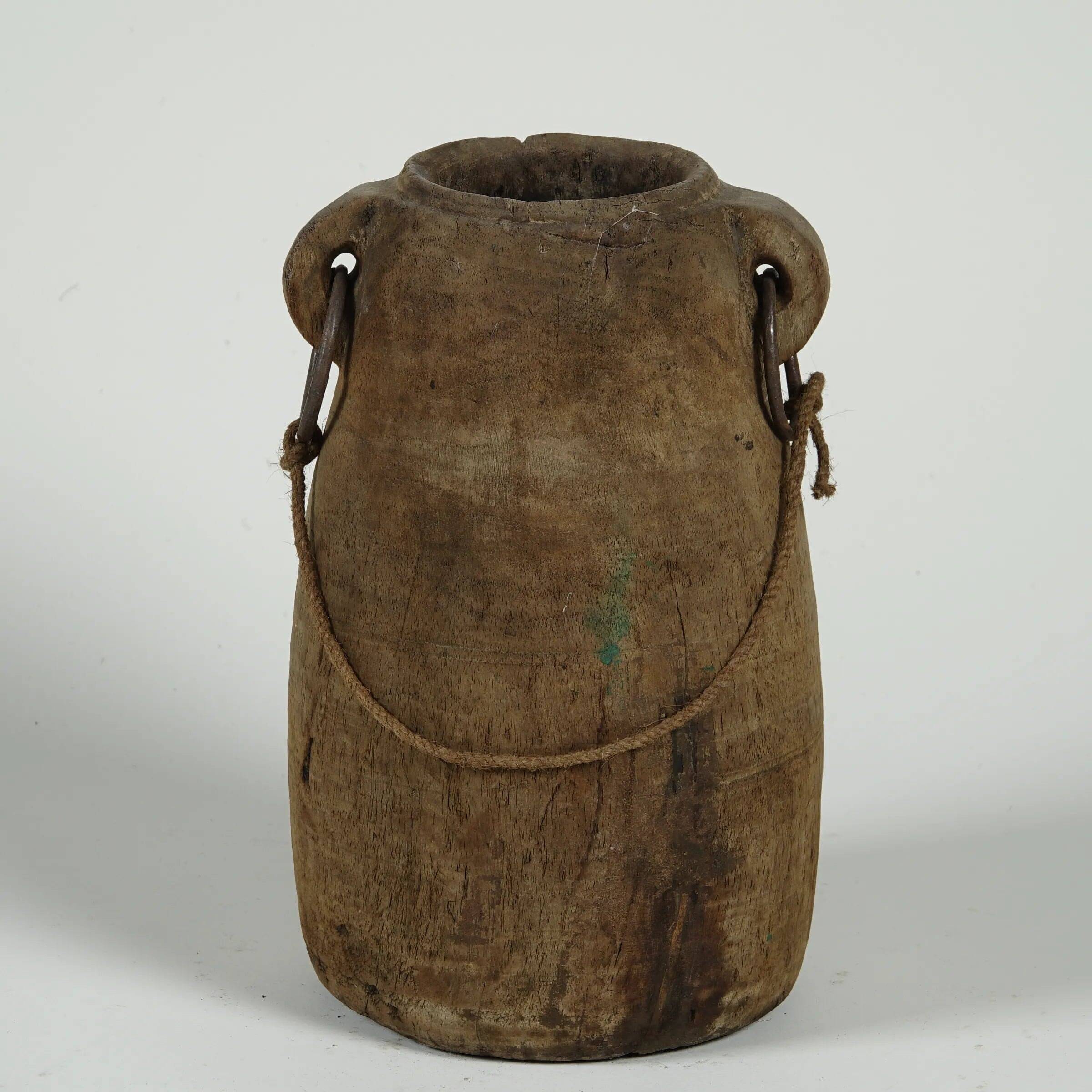 Gala - Wooden pot no. 26