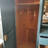 Asymmetrical cabinet