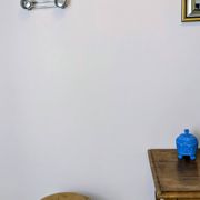 Double wall hook in chrome metal, vintage style.