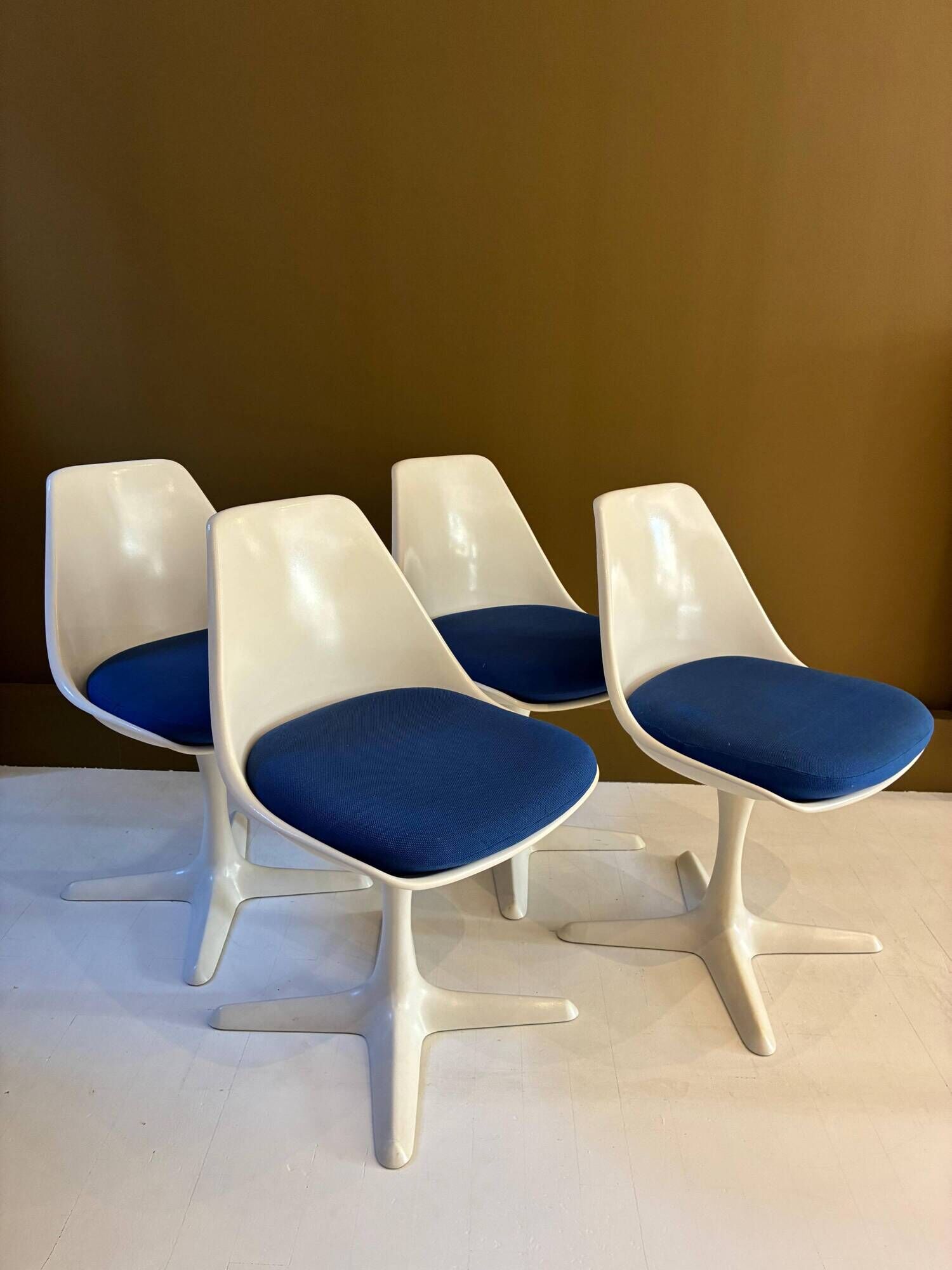 Set of 4 Maurice Burke chairs for Arkana, 1970