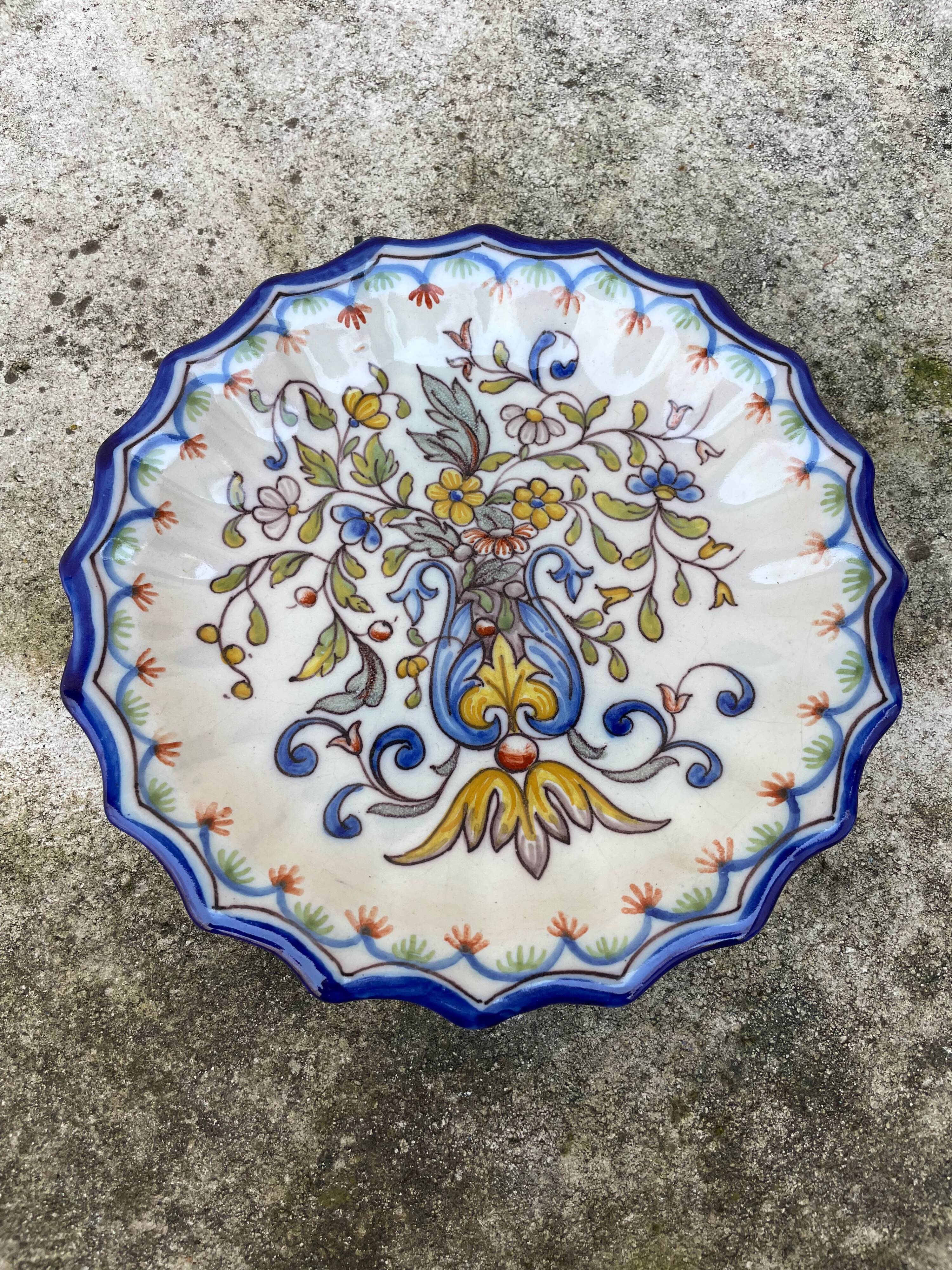 Montagnon Nevers earthenware plate