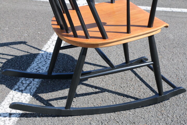 Two colour scandinavian rocking-chair