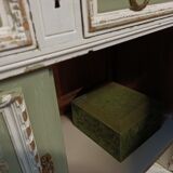 Patinated buffet service