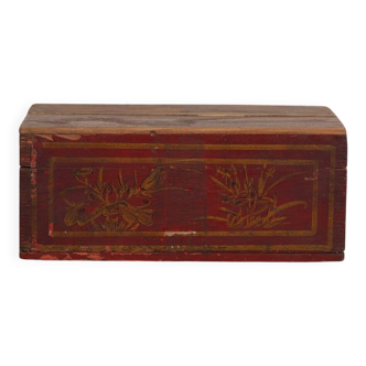 Old red chest (circa 1900) #40