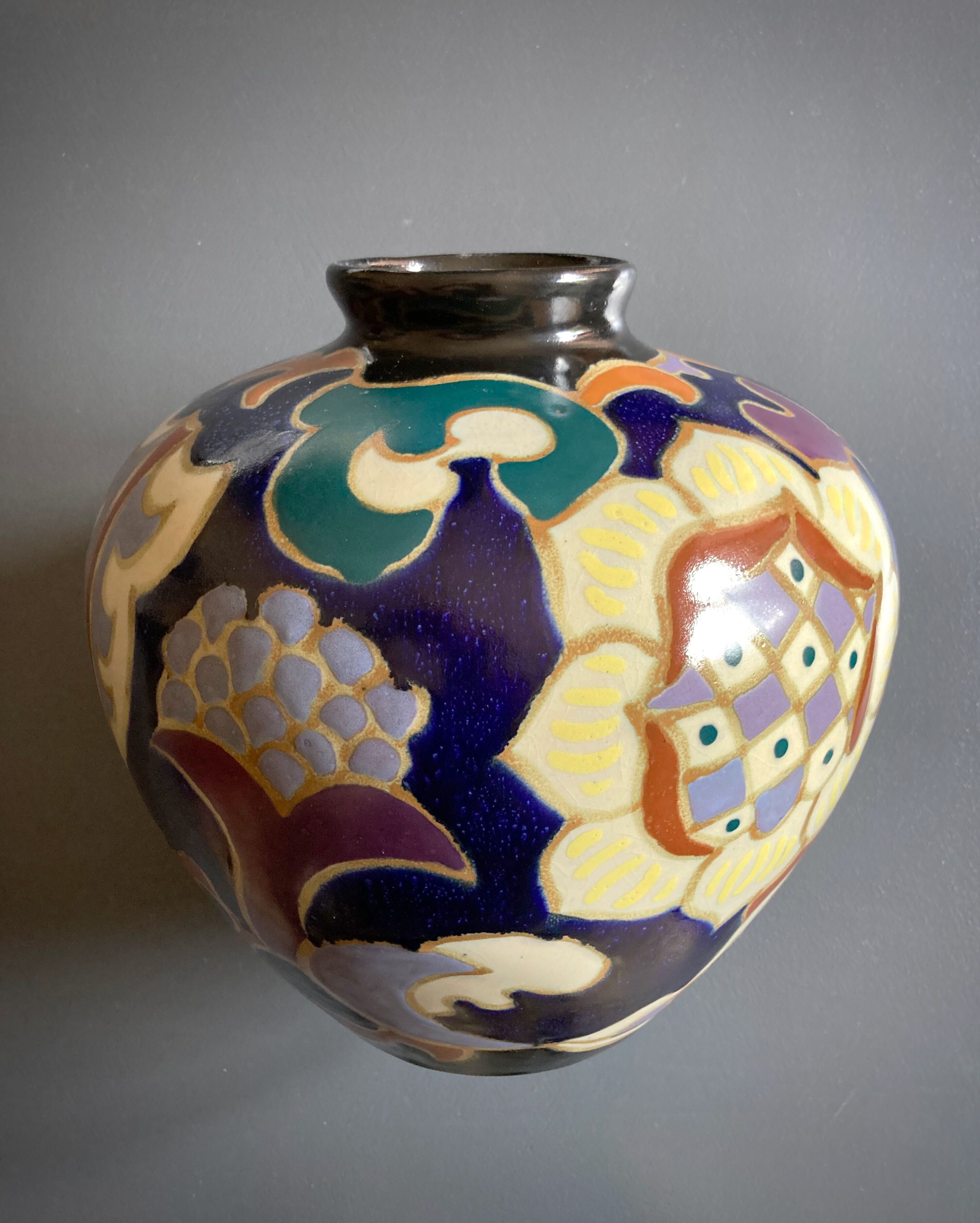 Aca vase by Lena Tonoda