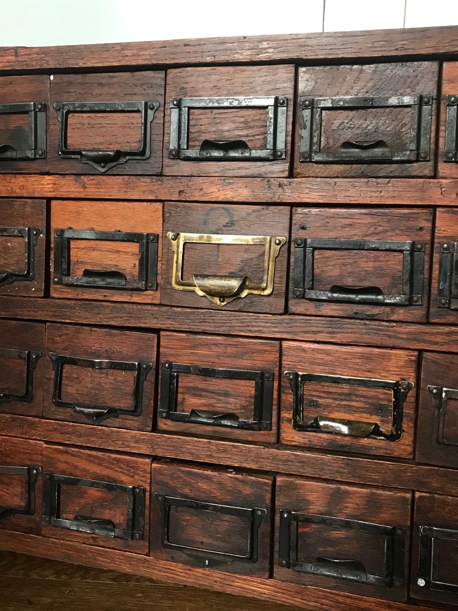 Meuble de métier à tiroirs