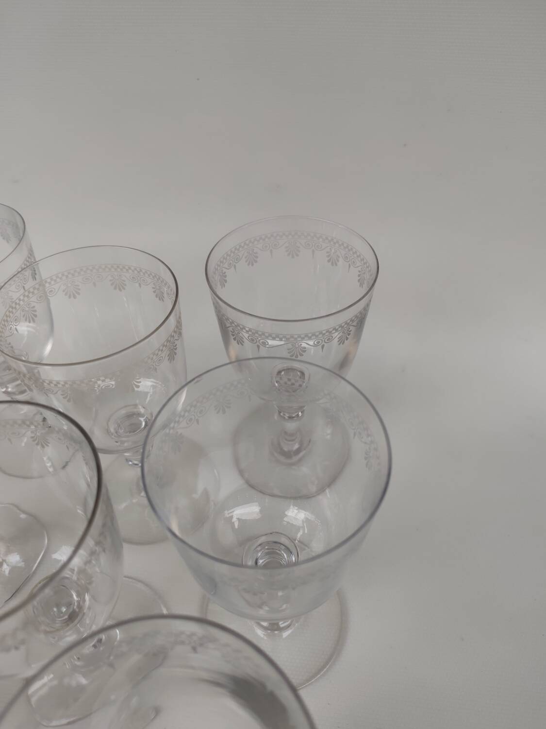 8 large Baccarat crystal glasses, early 20th century.