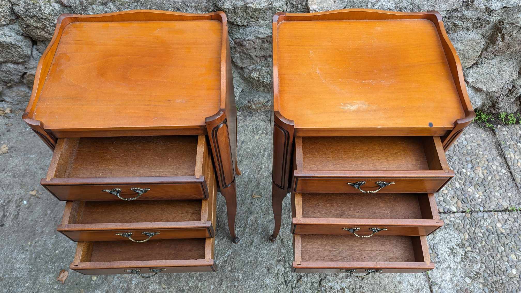 Chevets Merisier style Louis XV