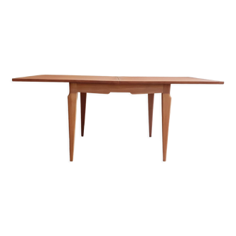 Extendable Scandinavian table