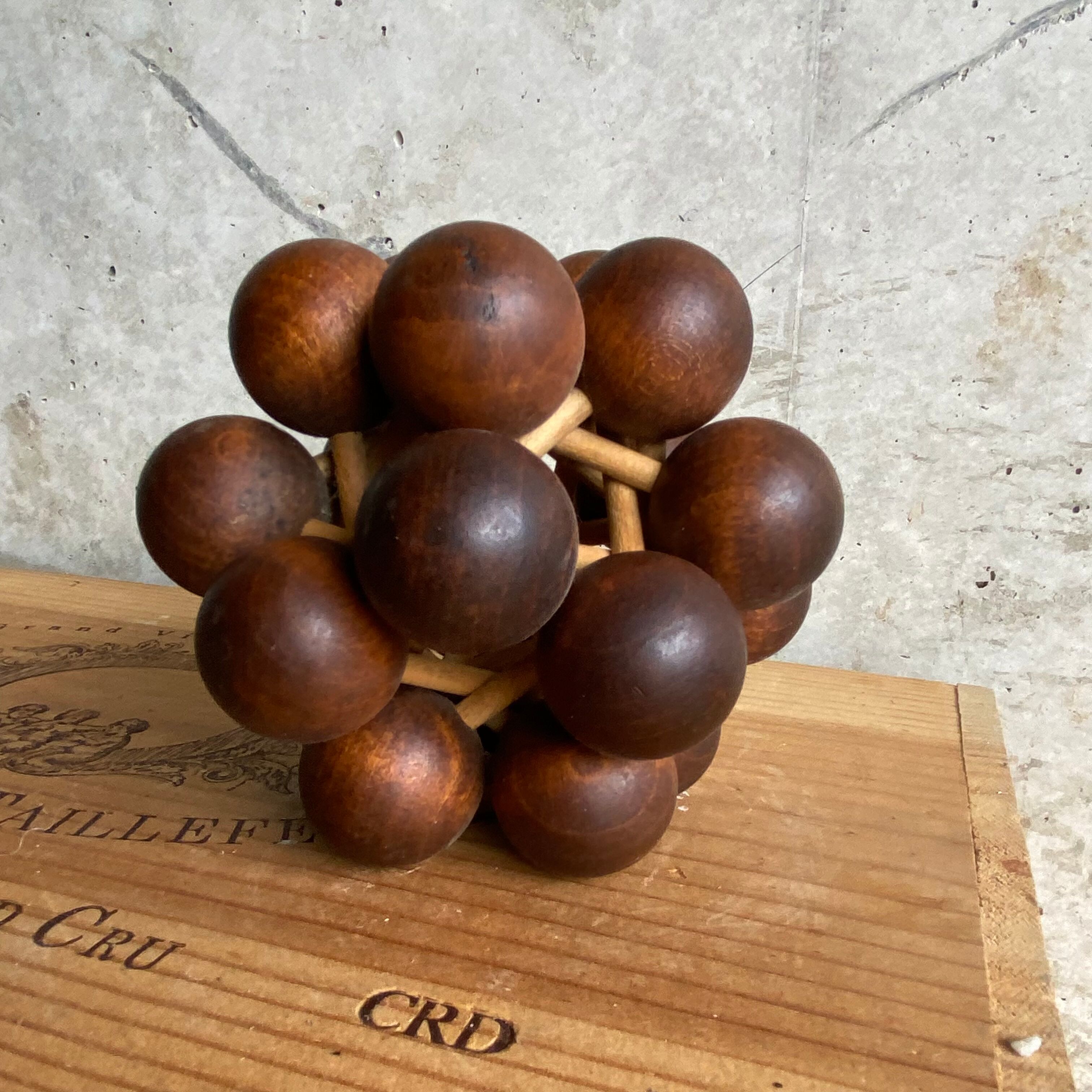 Wooden atom