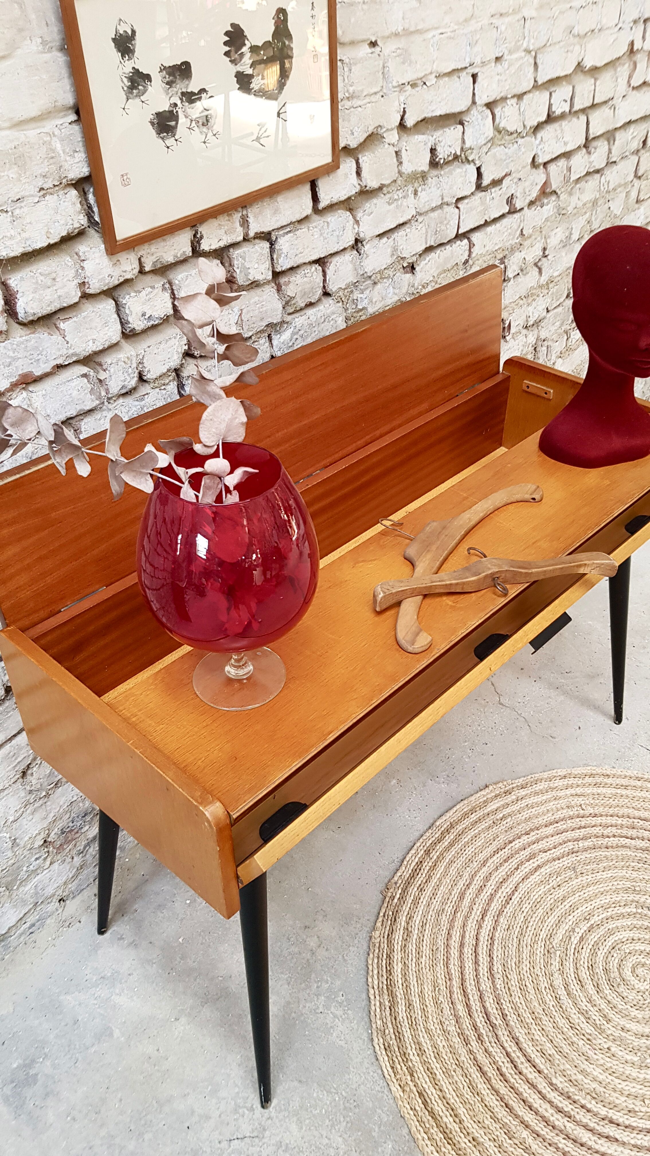 Scandinavian console