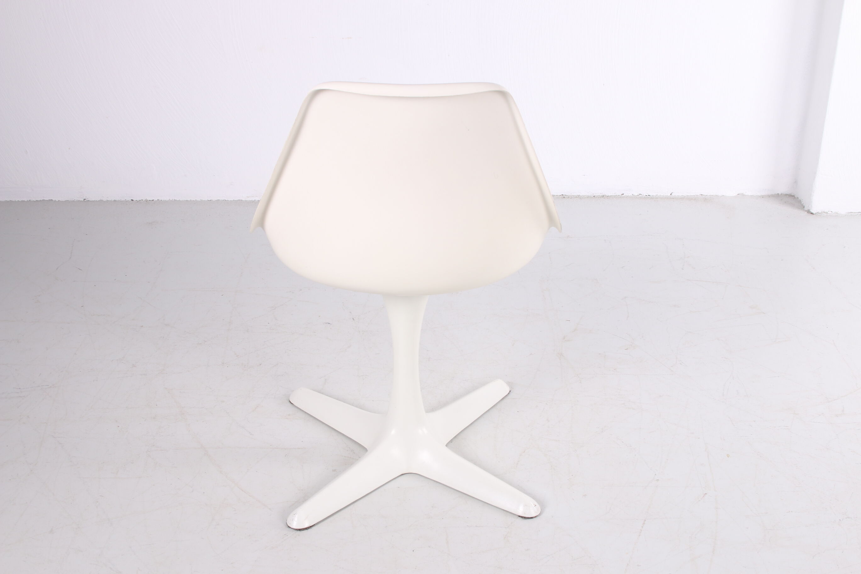 Set of table with 4 chairs designed by Maurice Burke made by Arkana