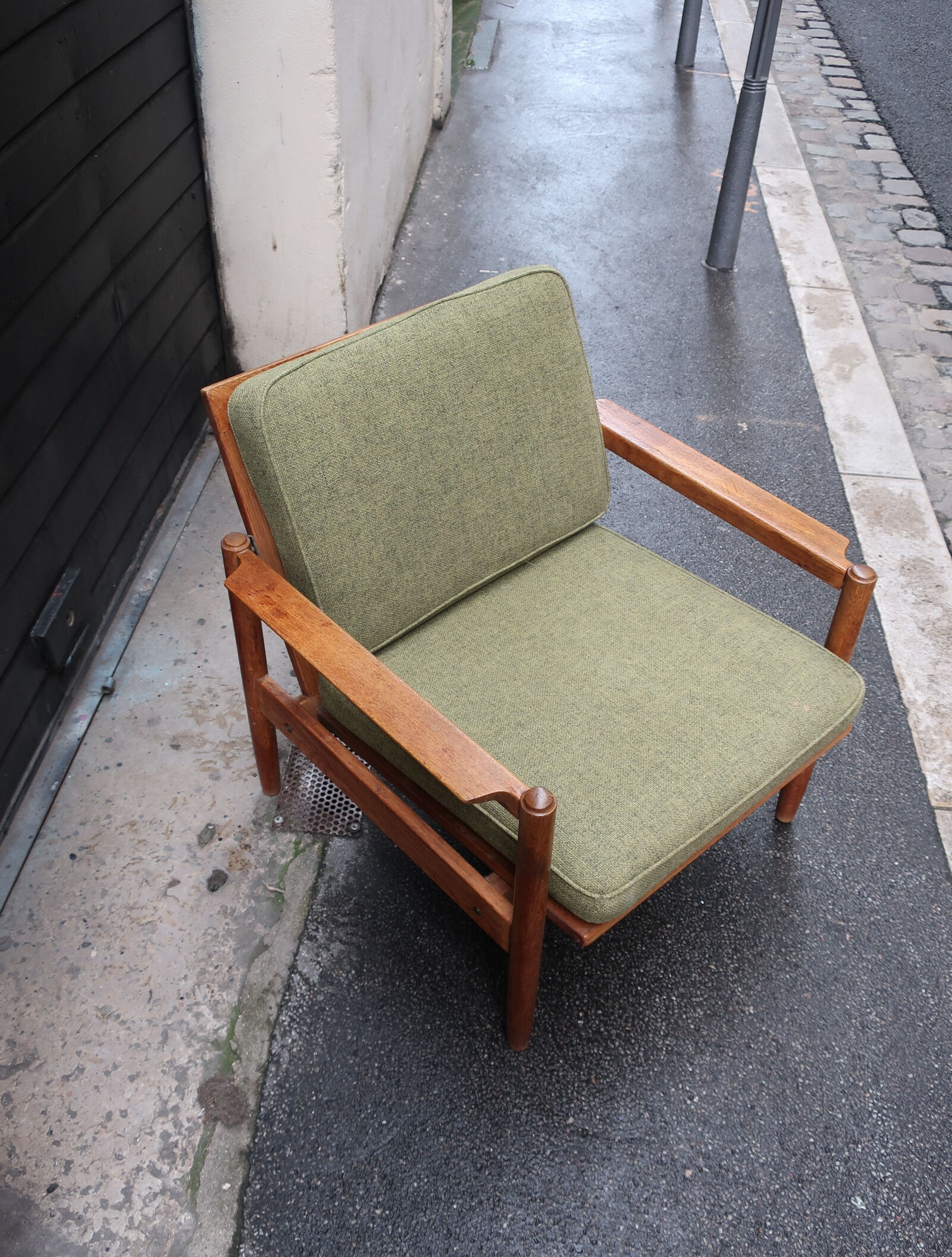 Oak armchair from the 1960